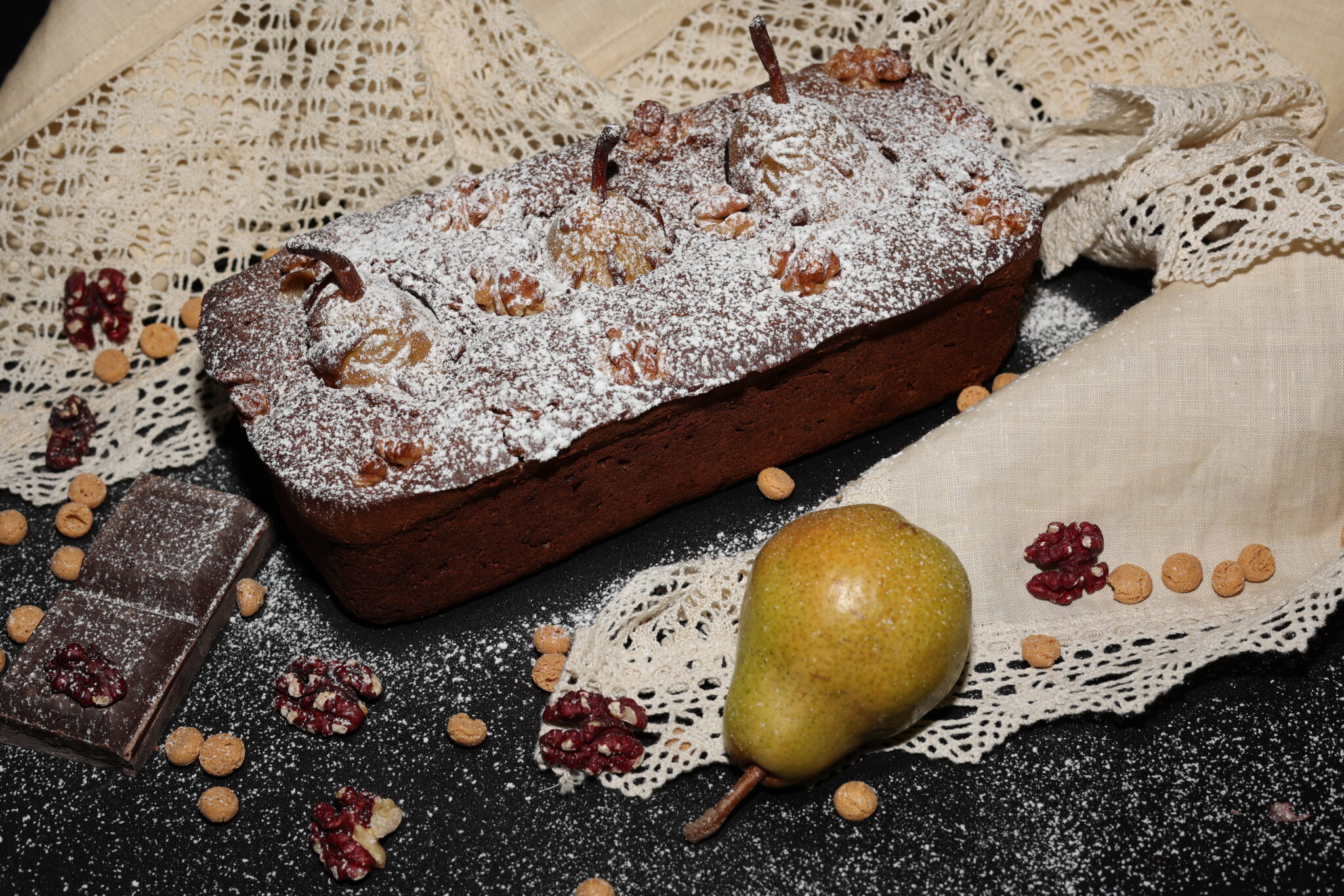 plumcake pere cioccolato amaretti e noci rosse