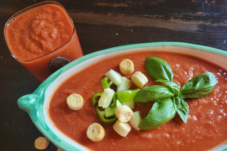 Scopri di più sull'articolo Gazpacho da mangiare e bere