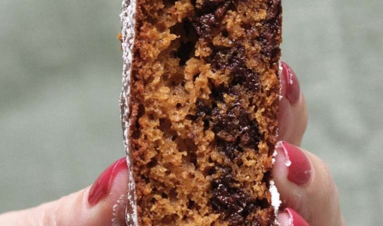 Plumcake con farina di fave e cioccolato