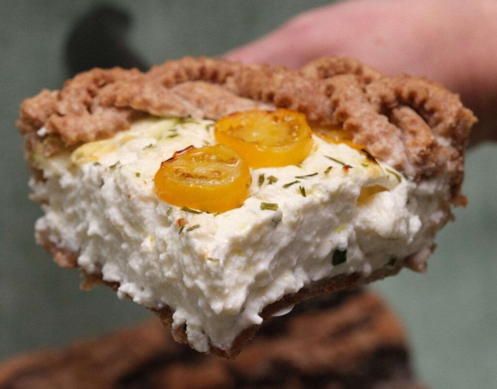 fetta di crostata salata integrale