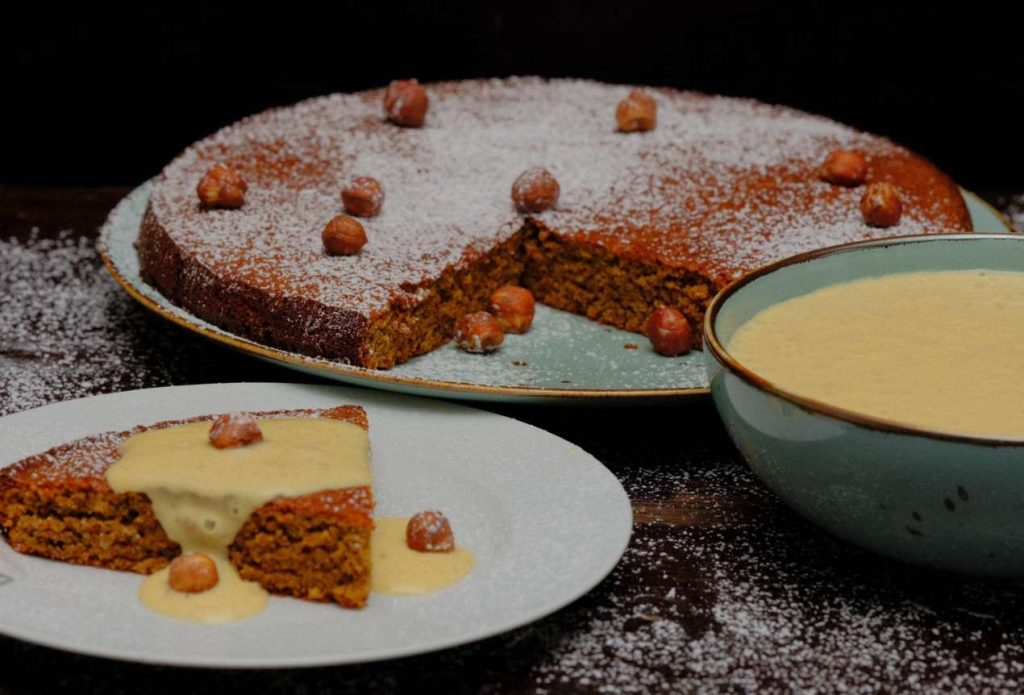 torta di nocciole tradizionale