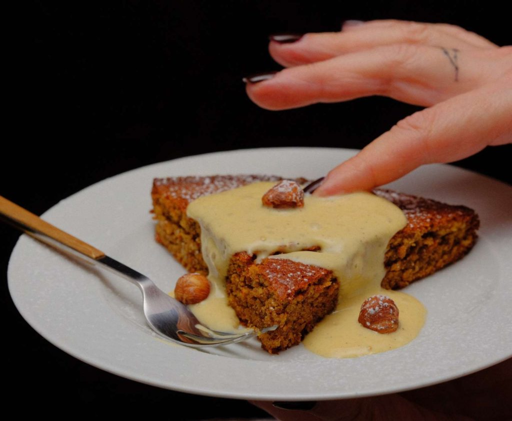 Torta di nocciole piemontesi