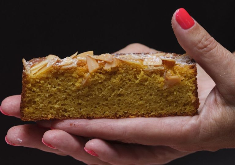 Scopri di più sull'articolo Torta di carote mandorle e arancia