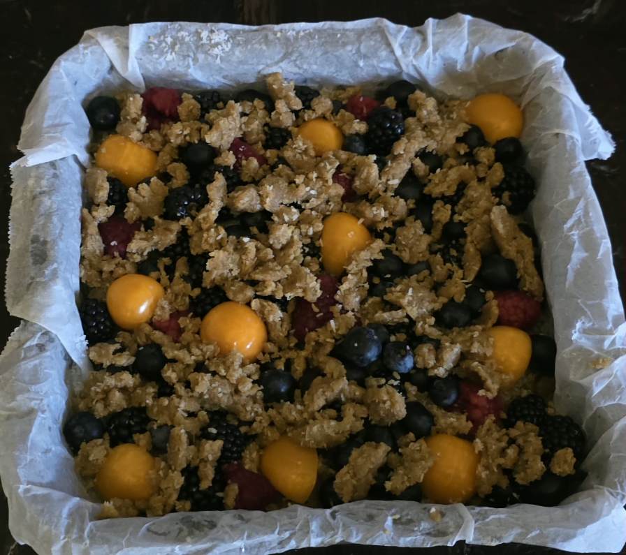 Sbriciolata al cocco con frutta