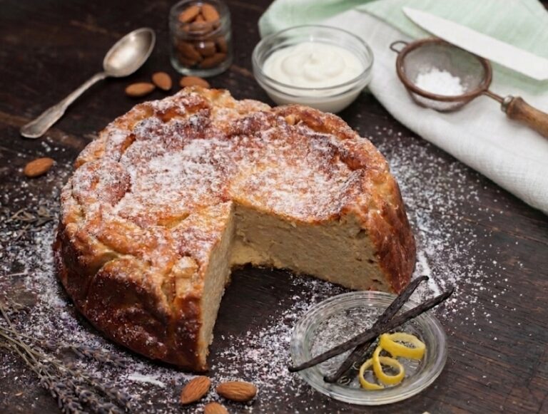 Scopri di più sull'articolo Torta allo yogurt greco naturalmente golosa
